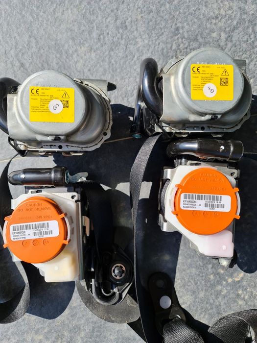 Set 4 Centuri Siguranta MERCEDES A W177 CLA W118 B W247 2018+