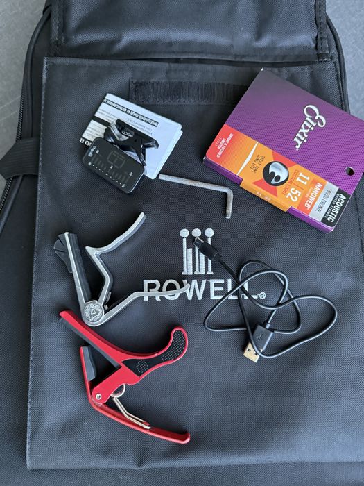 Акустическая гитара