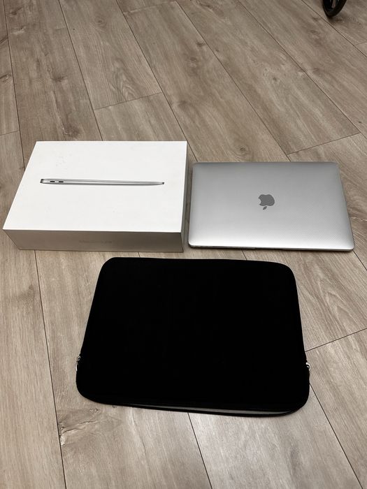 Macbook Air M1 8/256, 90%