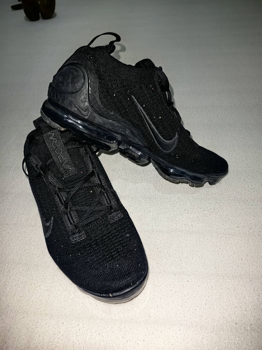 “Nike Air VaporMax 2021 Flyknit оригинални-като нови”