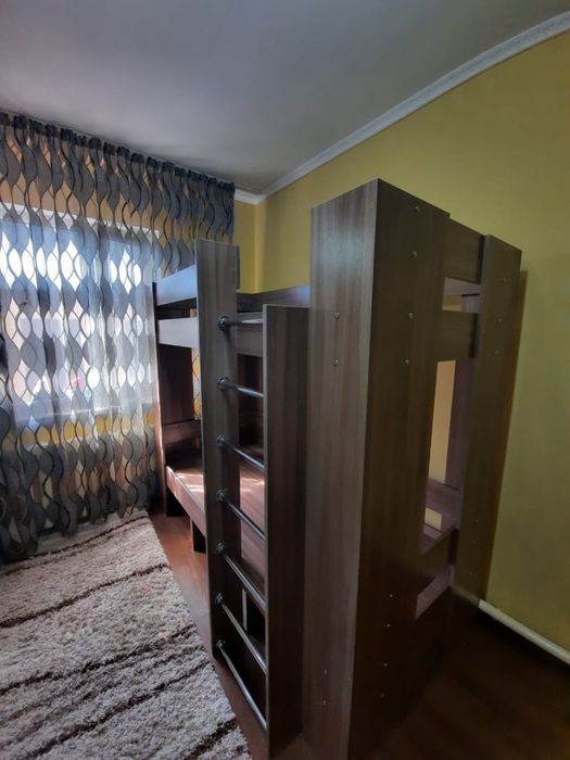 Двухярусная кровать