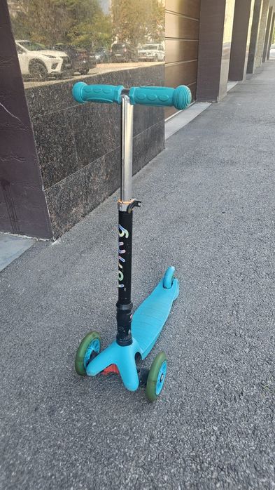 Тротинетка и кола за бутане