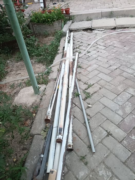 Чугунные радиаторы вместе с трубами