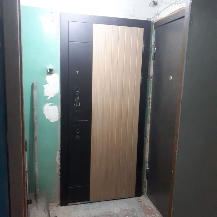 Установка входных дверей выезд в пригород