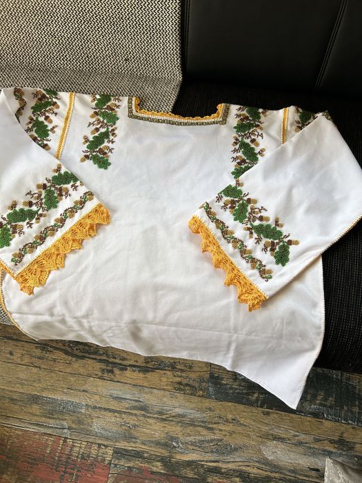 Ie , camasa traditionala