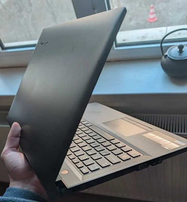 Laptop Lenovo B50-30 – Ideal Office / Școală – SSD 240GB – Zorin OS