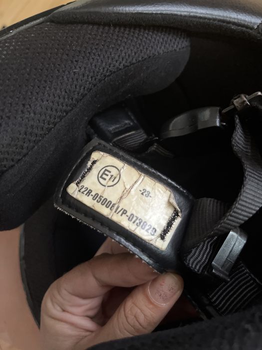 Продавам каска Lazer размер L