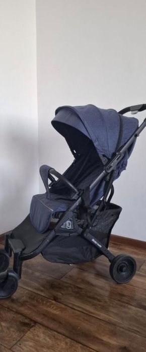 Продам коляску Mstar