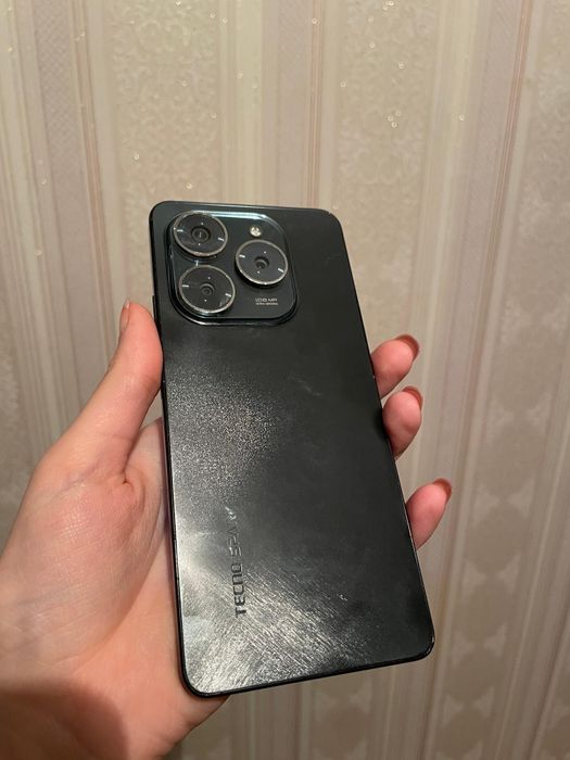 Обменяю телефон Техно Спарк 20 про