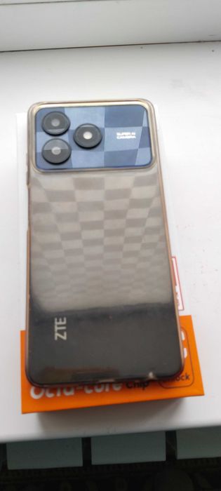 Телефон сатылады