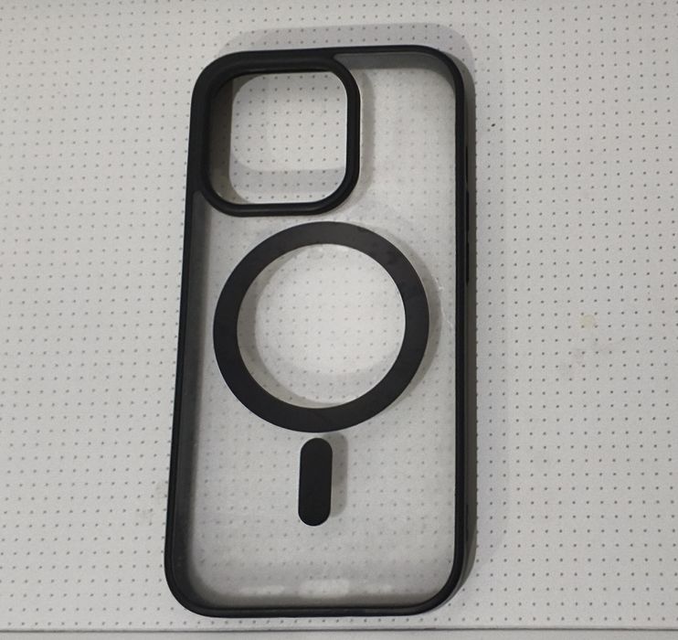 Чехлы на айфон 14 про