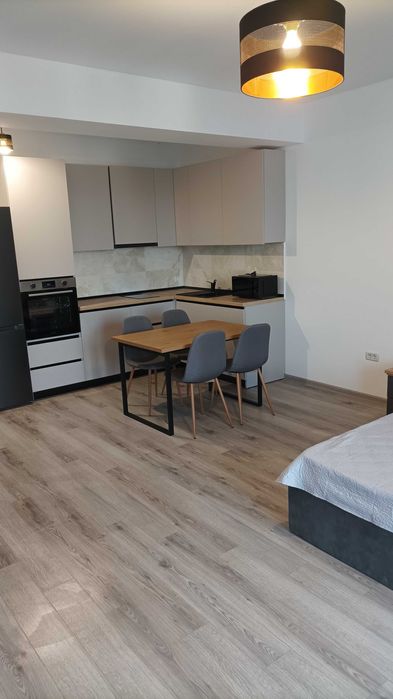 Inchiriez studiou Mamaia Nord zona Lidl
