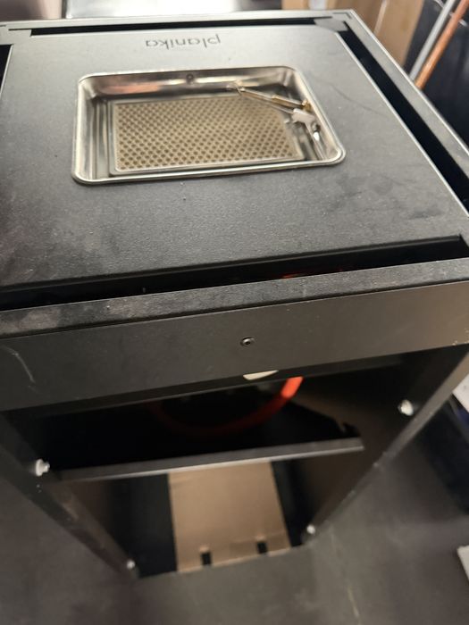 Incalzitor de terasa pe gaz cu capac si reductor, Planika