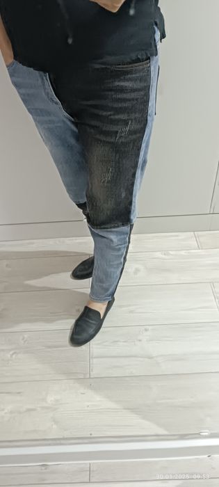 Джинсы , брюки . Очень оригинальные