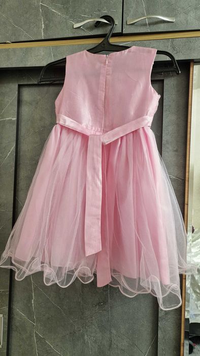 Платья нарядные для девочек.