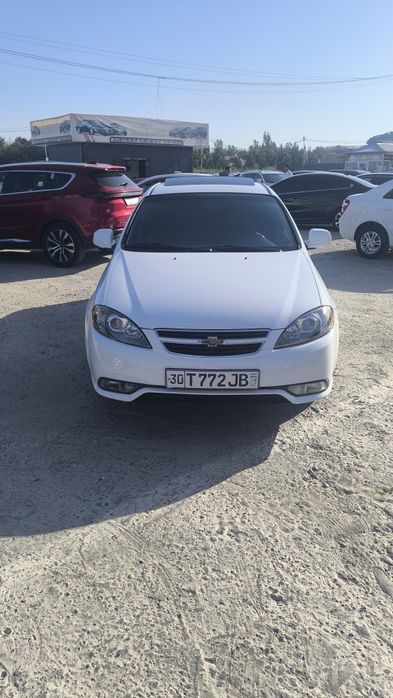 mashina ideal holatda kraska tozza ful navorot