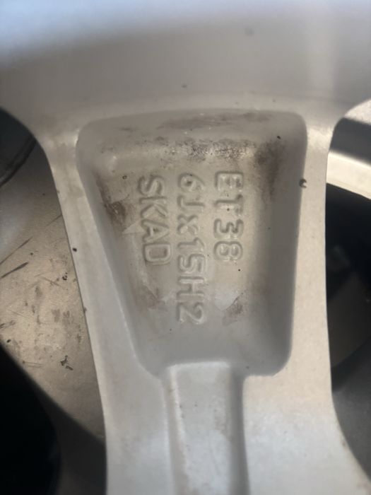 Комплект дисков с шипованной резиной