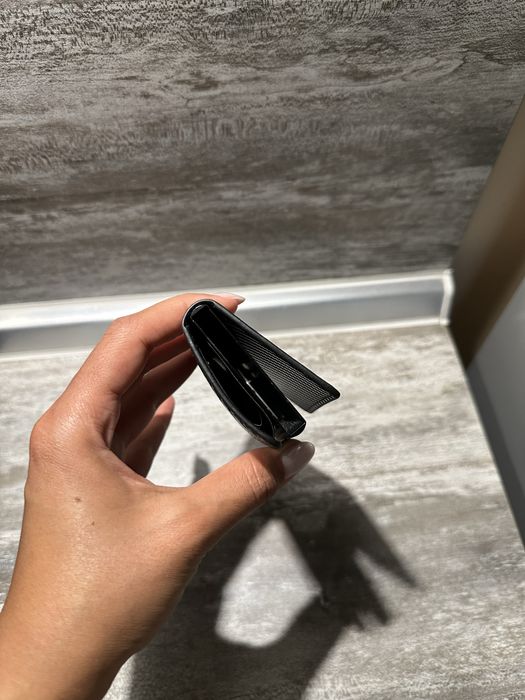 Чисто нов Кардхолдър