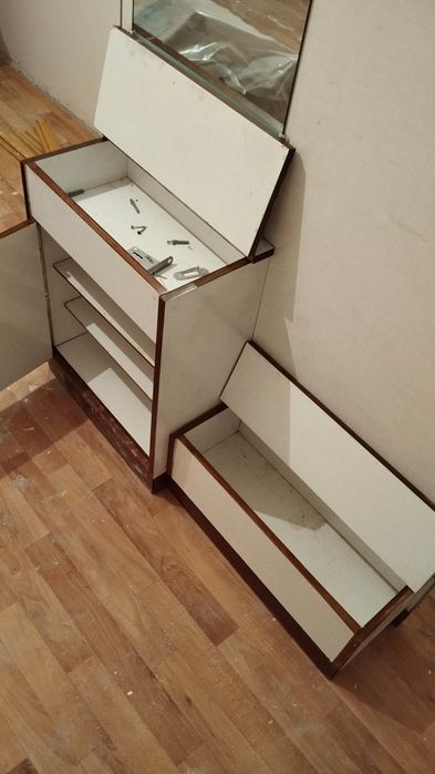 Прихожая продам бу