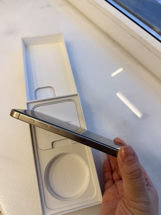 Продам Iphone 15 pro max