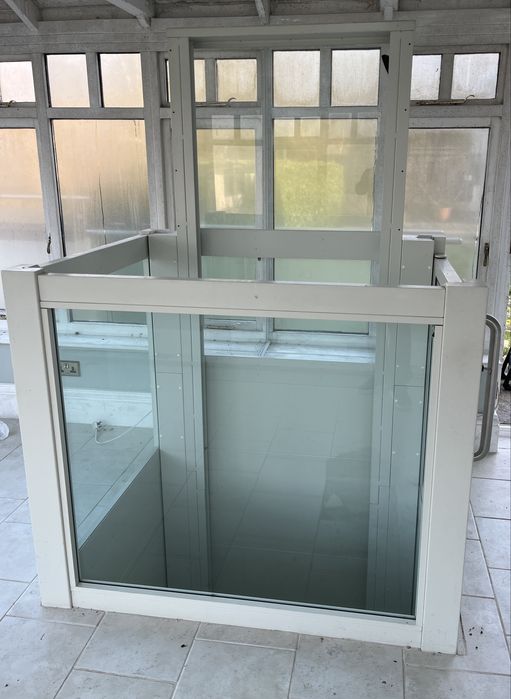 Lift interior pentru Persoane cu Dizabilitățati Handicap Batrani