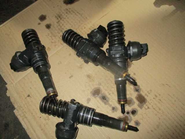 Injector injectoare Golf4 Bora Skoda Seat motor 1,9 diesel TDI cod BC