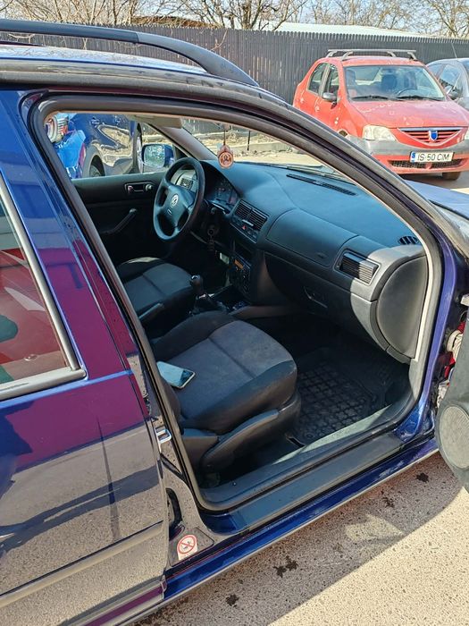 Vand/schimb golf 4 1.6 benzina