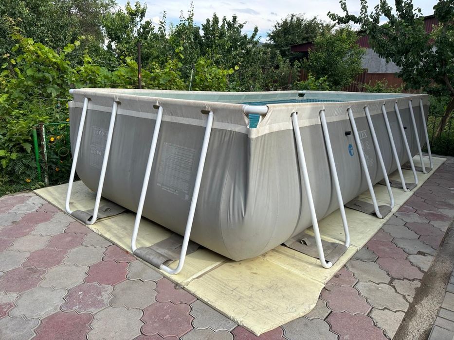 Продам бассейн в хорошем состоянии