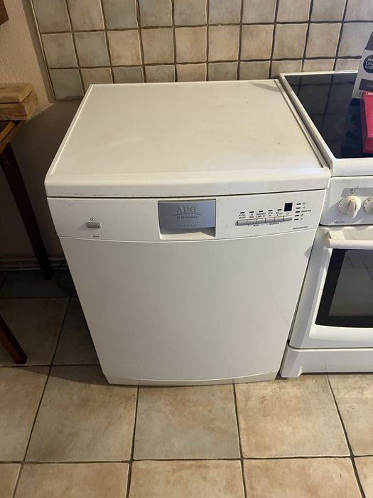 Съдомиялна машина AEG