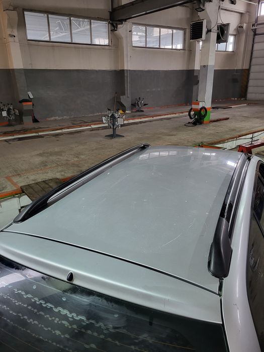 Тойота Авенсис 2001 год