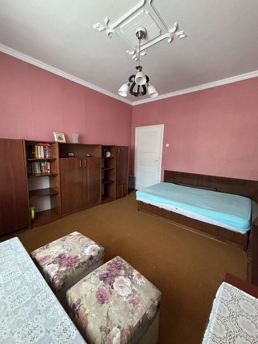 Просторен етаж от къща – 200 кв.м – гр. Кричим