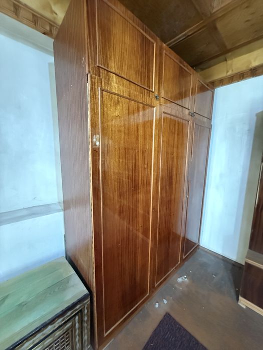 Eski mebellar sotiladi