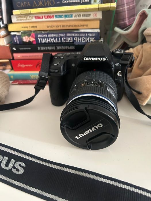 Зеркальный фотоаппарат Olympus E-30 Kit 14-42mm