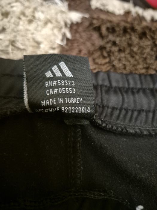 Trening Adidas copii – roșu/negru, stare foarte bună