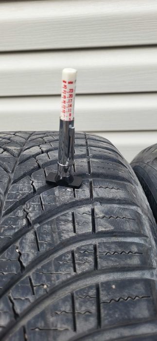 Всесезонни гуми GoodYear 215/60/17