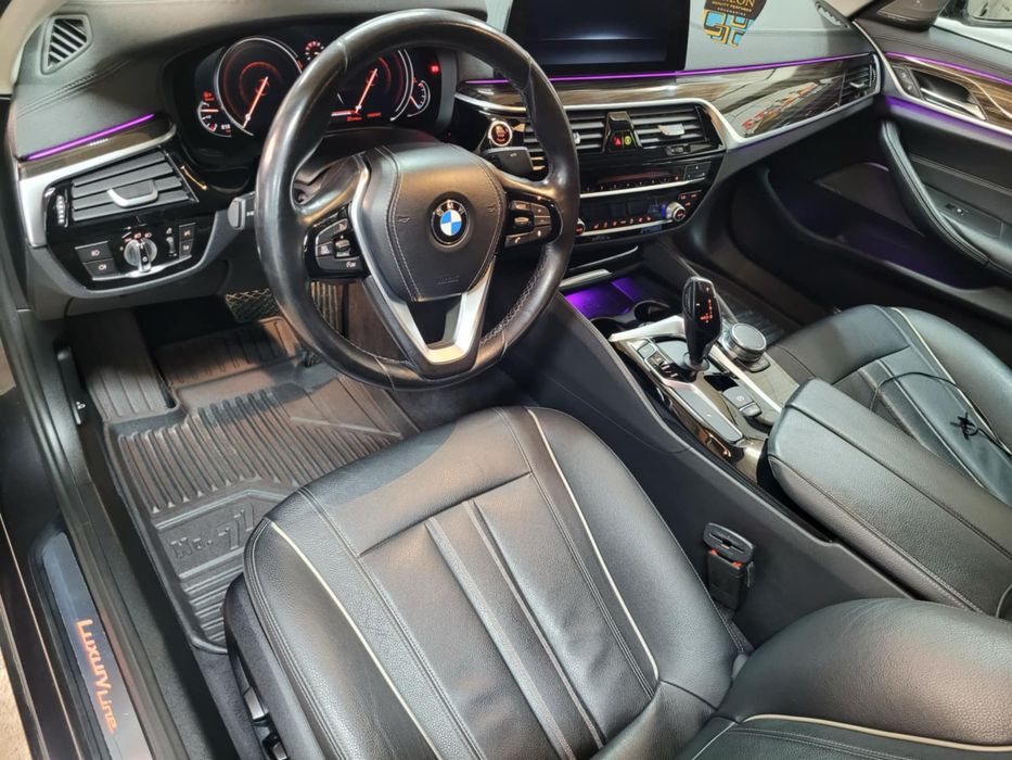 BMW G30 Cockpit gesture control