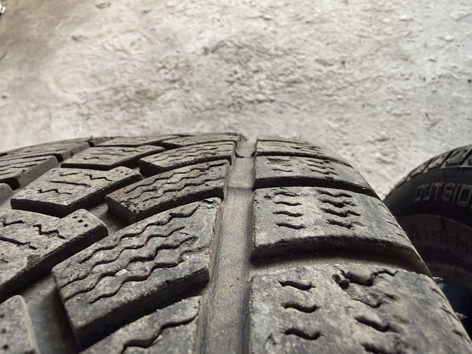 225/50/17 Зимни гуми