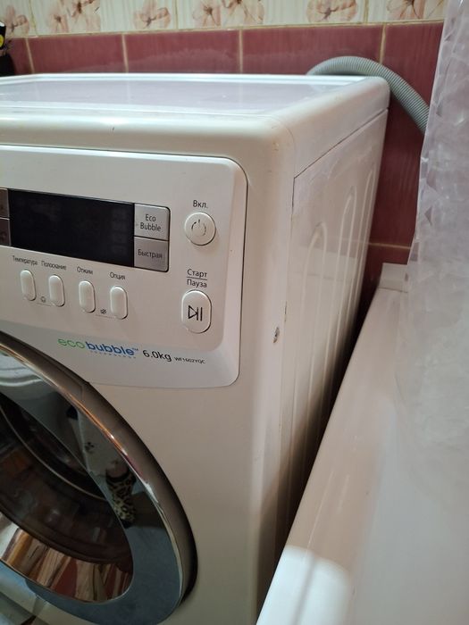 Продам машинку стиральную