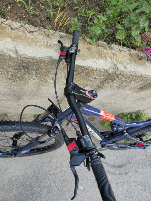 Мекица 27.5 цола L размер Rockrider 2x9 скорости Въздушен шок Алуминиево