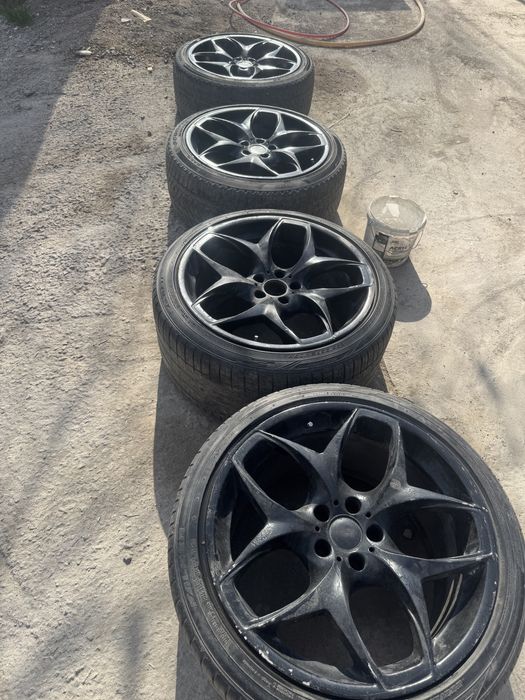 Продам диски шинами