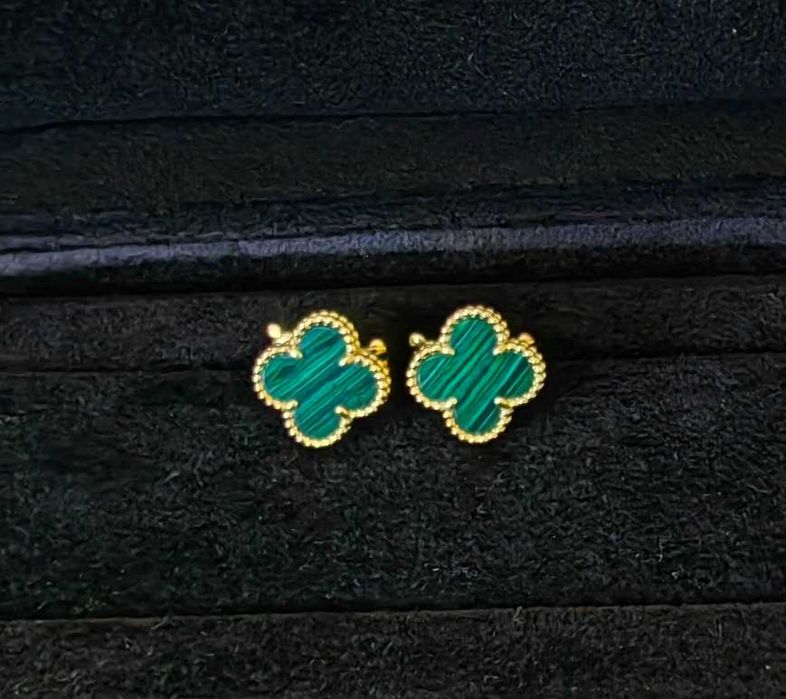 Обеци от зелен малахитVan Cleef & Arpels VCA Vintage Alhambra earrings