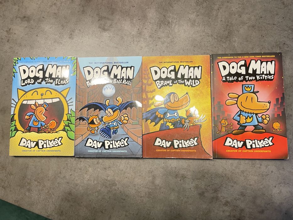 Carti din seria DOG MAN  in engleza