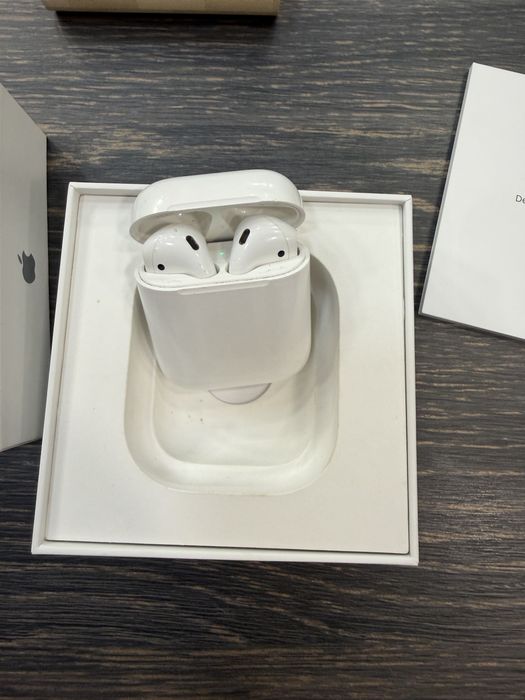 MrsAmanet: air pods 2