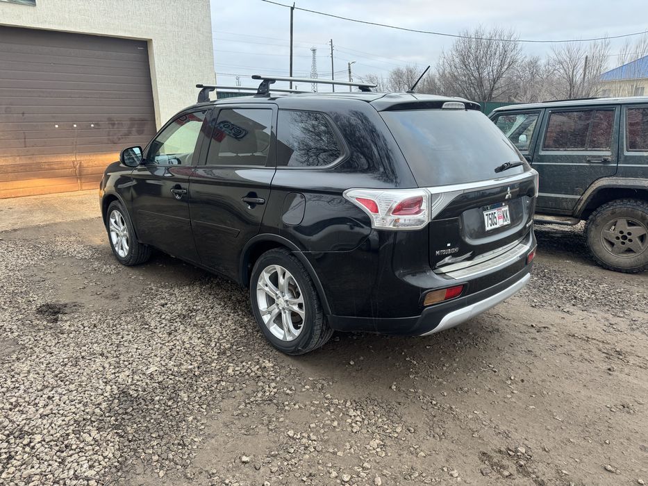 Mitsubishi Outlander 2015год Транзит