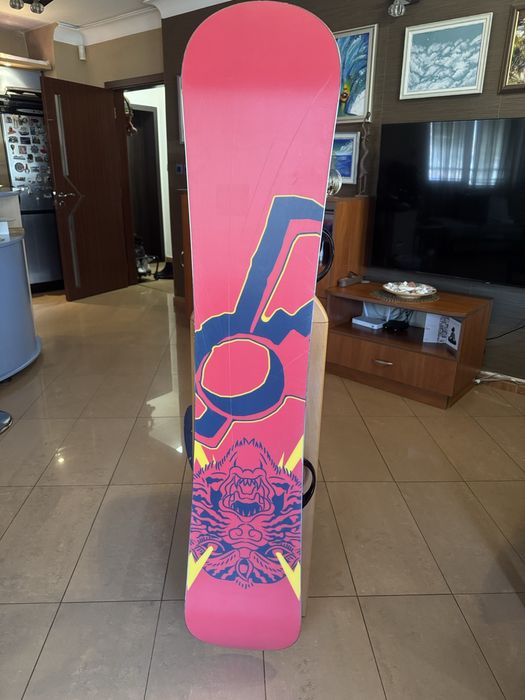 Сноуборд Capita Thunderstick + автомати Rossignol + подарък протектор