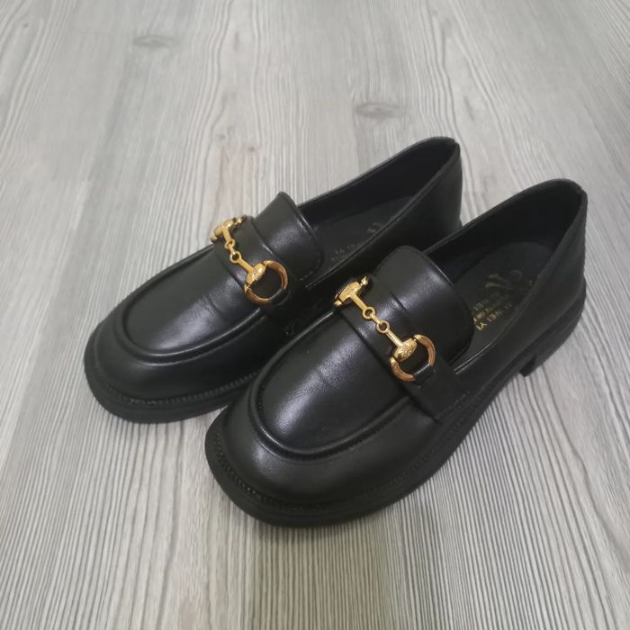 Лоферы и туфли новые