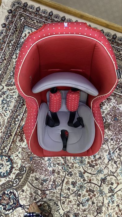 Автокресло. Удобное, для детей от одного месяца до 2х лет.