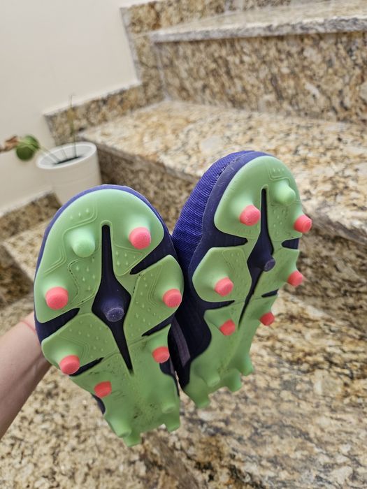 Футболни бутонки