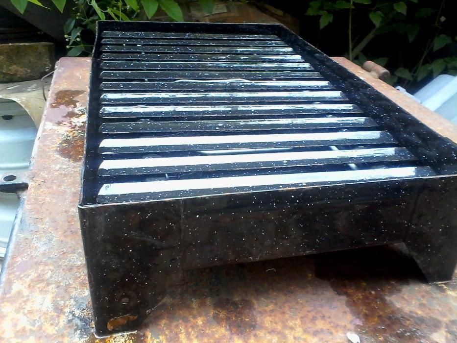 Gratar cu tava Emailat ,portabil,nefolosit.import.