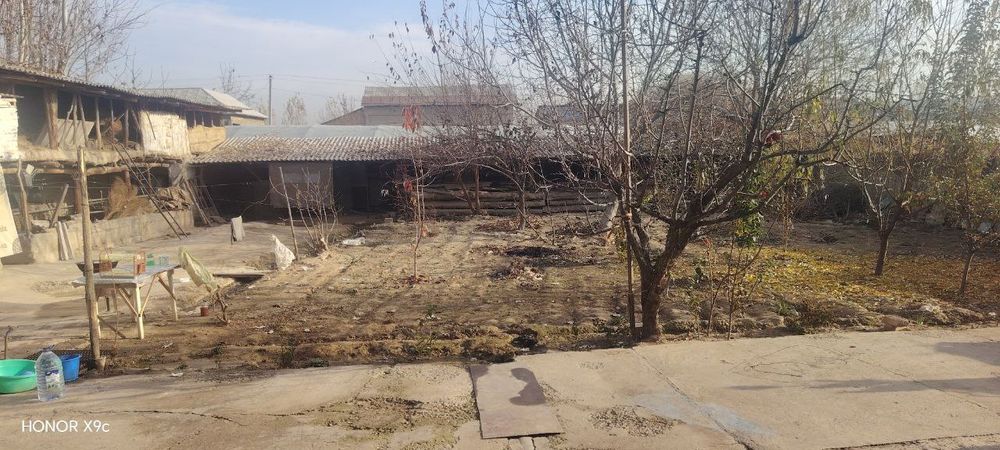 Uy 8 sotik Zangiota Bossuv